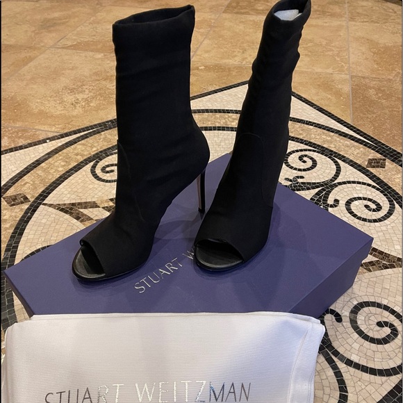 stuart weitzman hugger